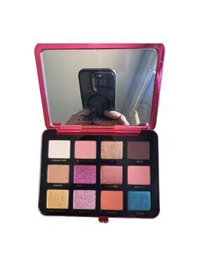 NWOT Too Faced Palm Springs Dreams EYESHADOW PALETTE